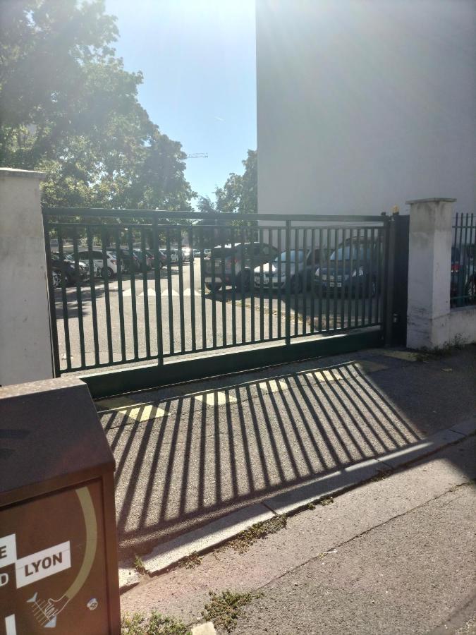 Joli Appartement Proche Metro Ліон Екстер'єр фото